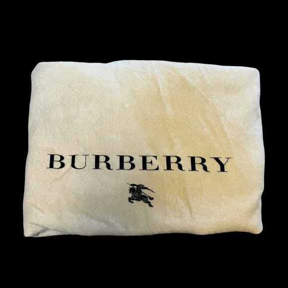Burberry Suede Boho Bag - Luxurious statement piece! - Picture 8 of 12